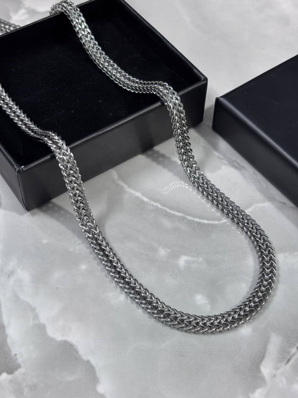 گردنبند چهار وجهی